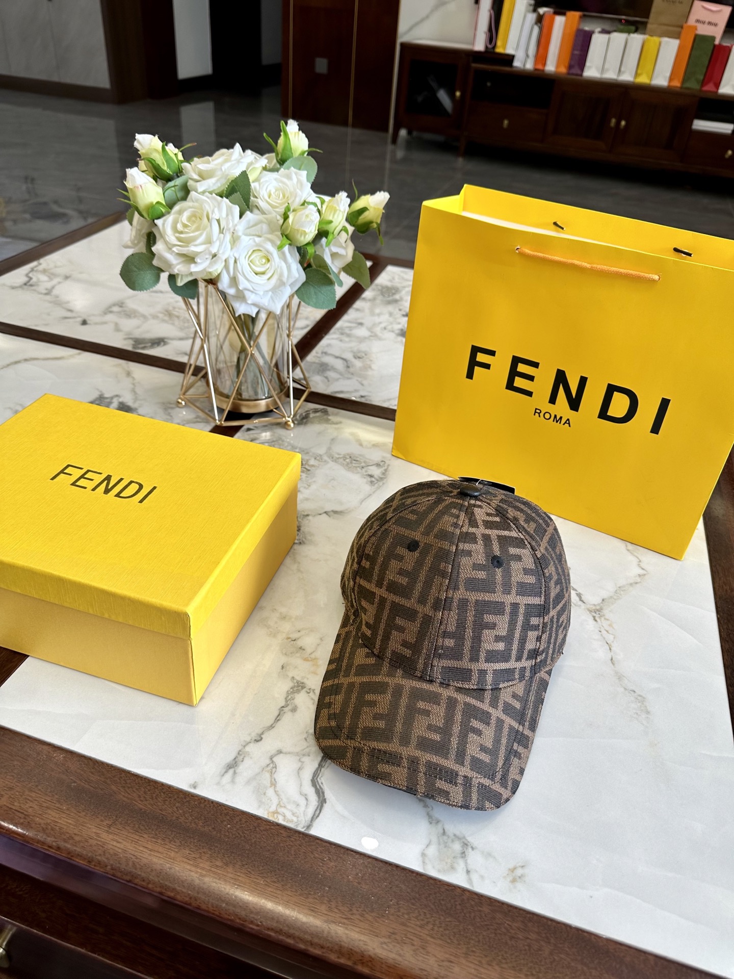 fendi hat model 09
